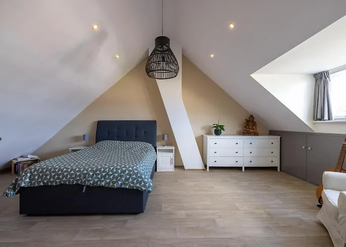 Cozy Family House In Willa *