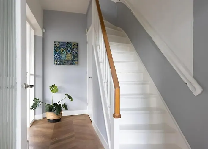 Cozy Family House In *