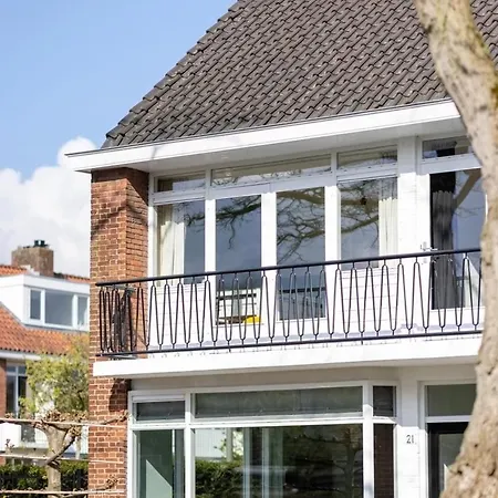 Cozy Family House In Villa *