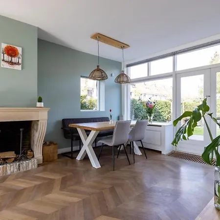 Villa Cozy Family House In