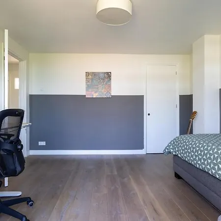 Cozy Family House In Rotterdam