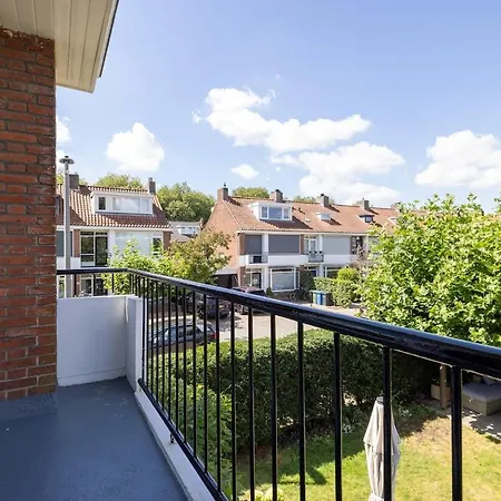 Villa Cozy Family House In