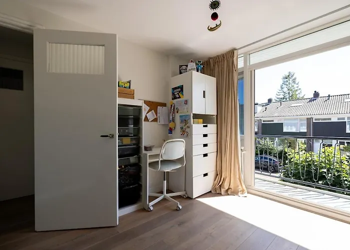 Cozy Family House In *