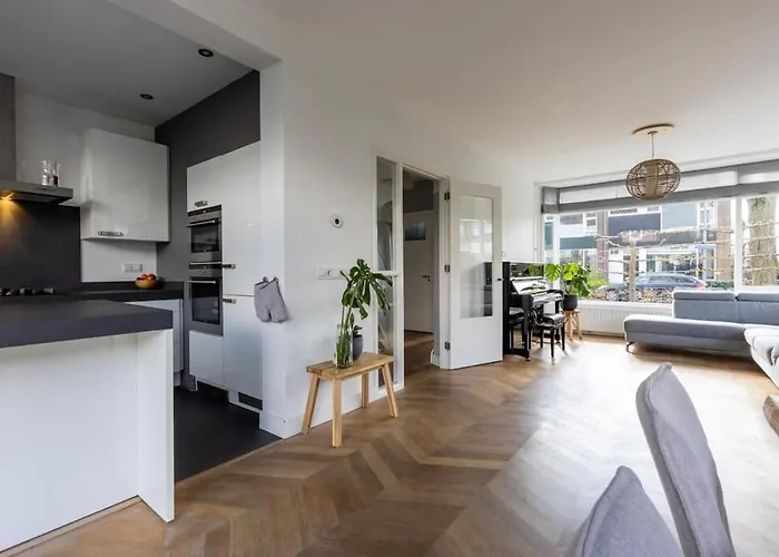 Cozy Family House In Rotterdam