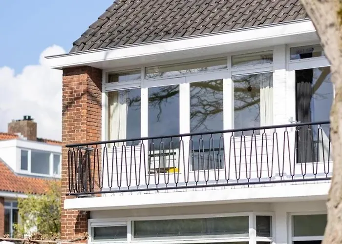 Cozy Family House In Villa *