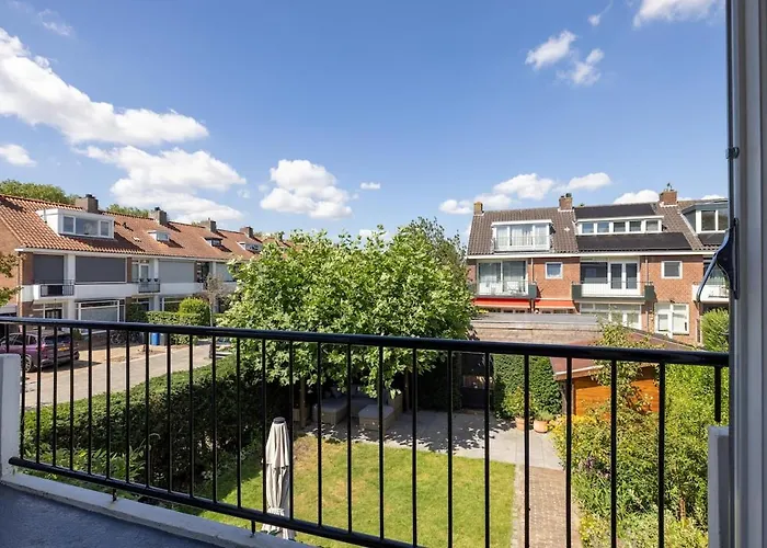 Cozy Family House In *