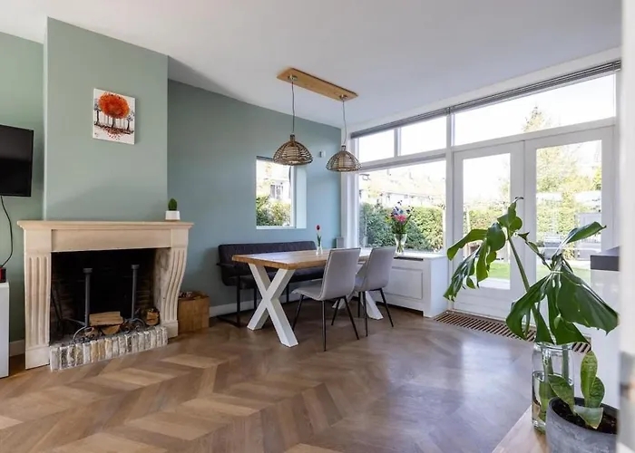 Villa Cozy Family House In