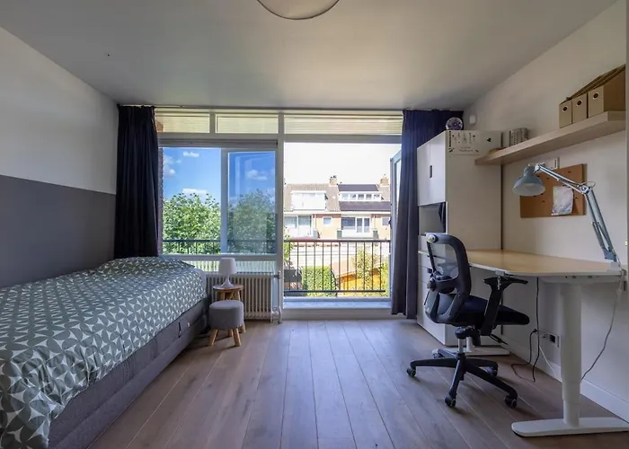 Cozy Family House In