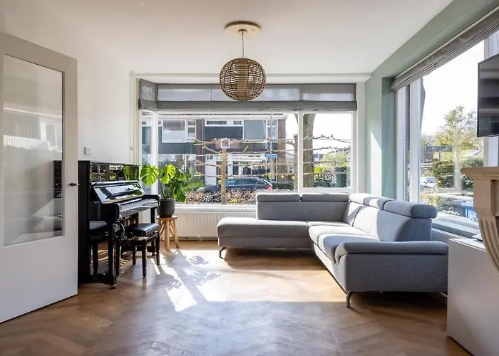 Cozy Family House In Rotterdam